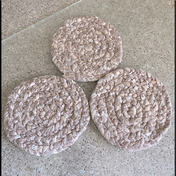 Vintage “Primitive” Braided Round Trivets Set of 3 - Picture 5 of 15